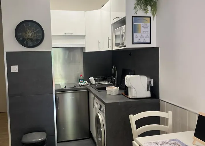 Piscine Climatisation Tennis 아파트 니스